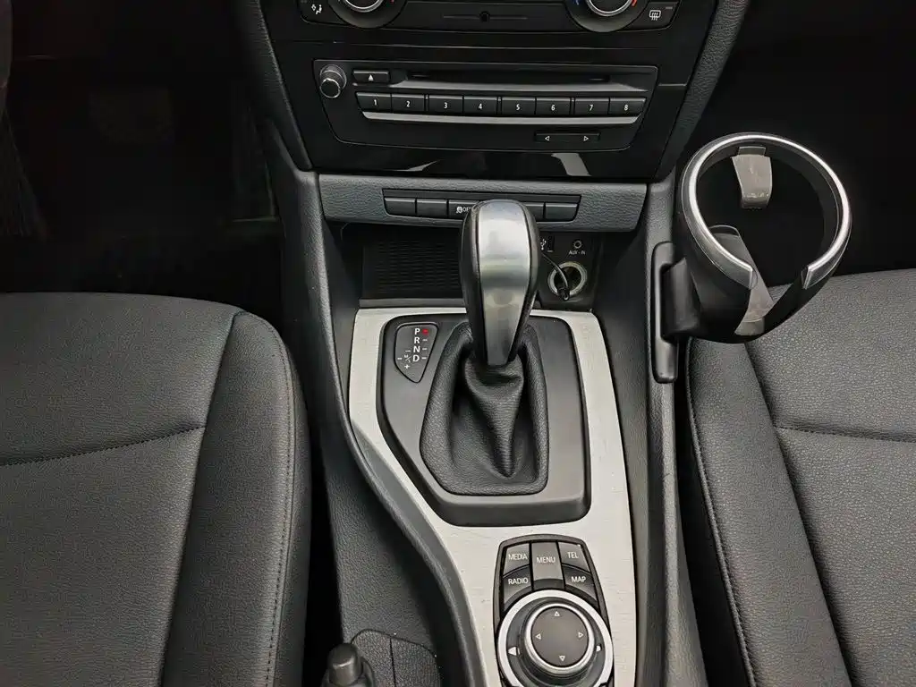 BMW X1 2014 — фото 13