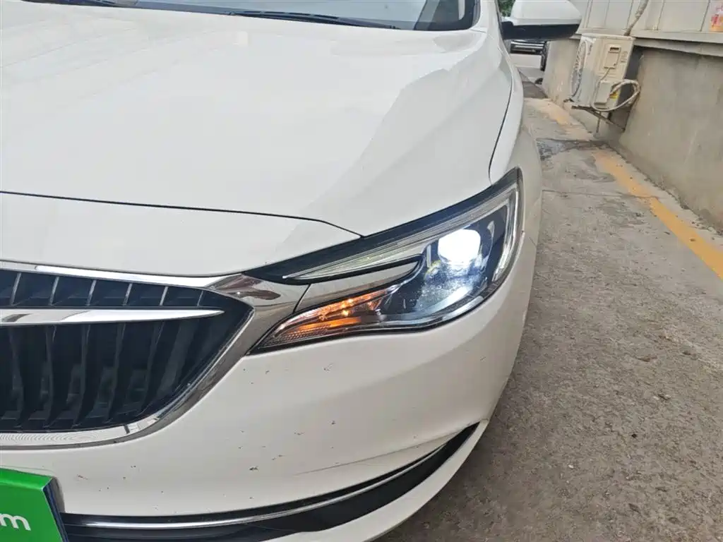 Buick Excelle 2018 — фото 24