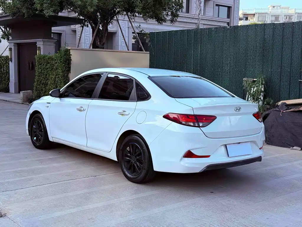 Hyundai Joyful 2018