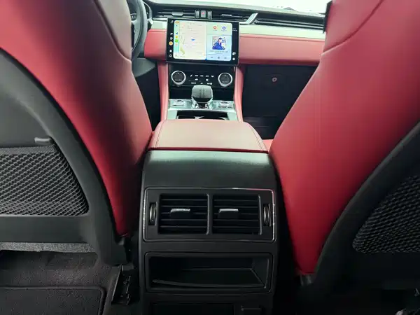 Jaguar F-PACE 2024