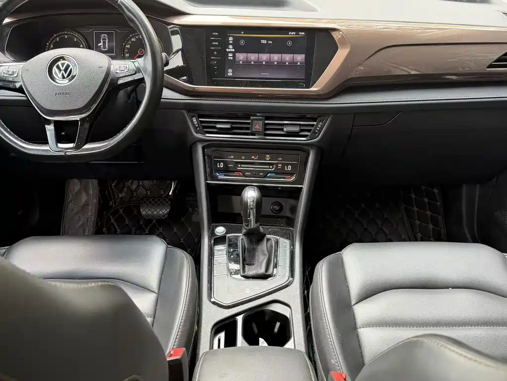 Volkswagen Tharu 2021