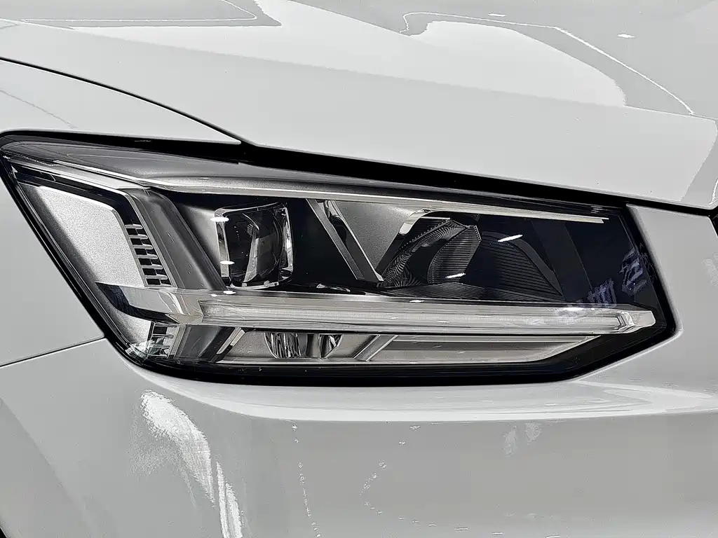 Audi Q2L 2021 — фото 11