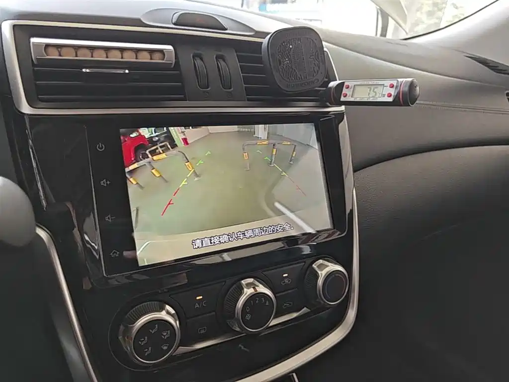 Nissan Tiida 2019 — фото 13