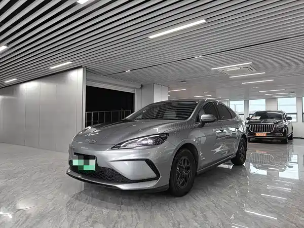 BYD Seal 05 DM-i 2025
