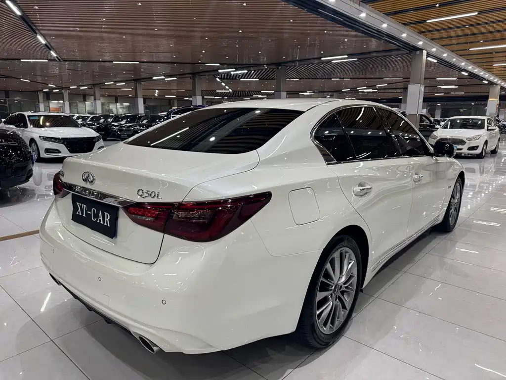 Infiniti Q50L 2019 — фото 12