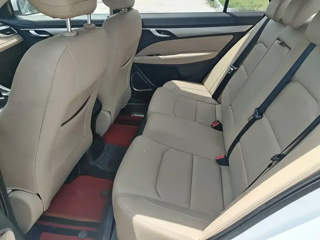 Geely Emgrand 2018