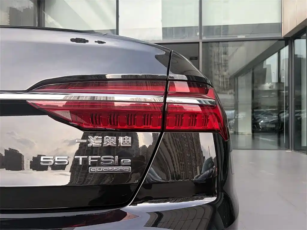 Audi A6L New Energy 2020 — фото 13