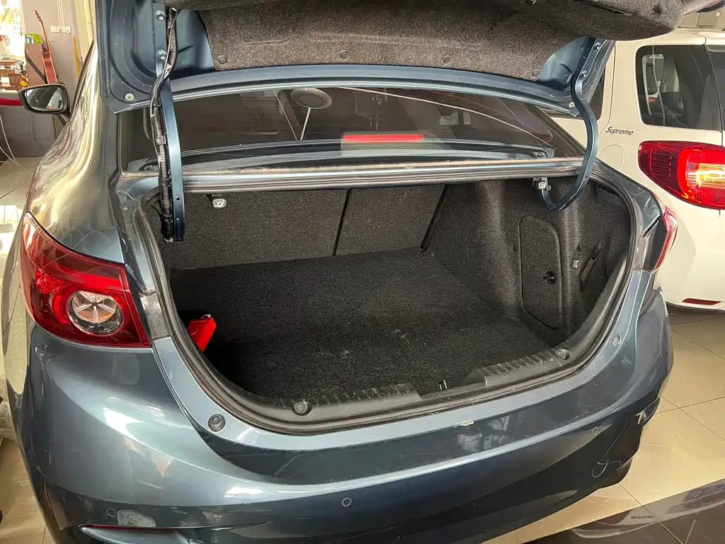 Mazda 3 Angkesela 2018 — фото 15