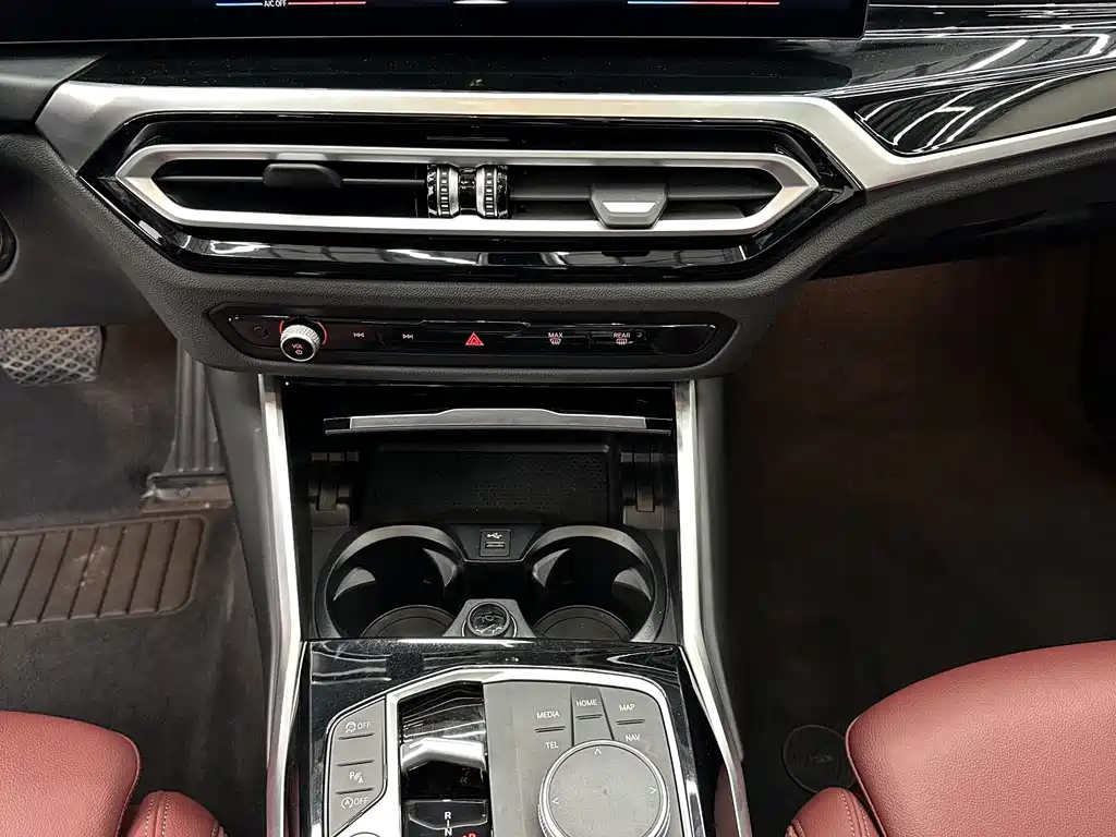 BMW 3 Series 2023 — фото 14