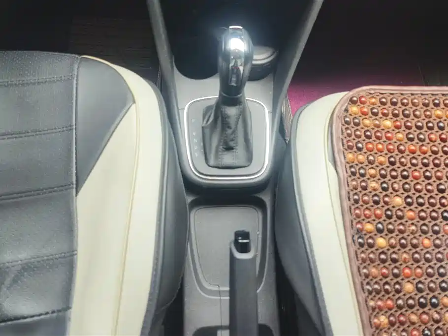 Volkswagen Polo 2015 — фото 16