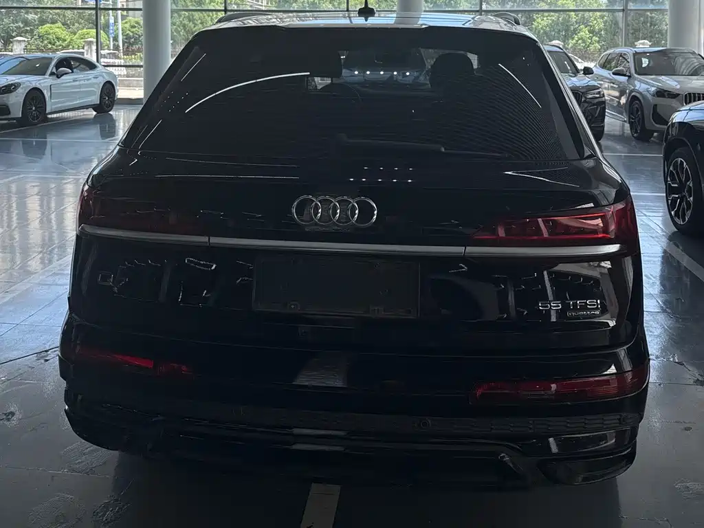 Audi Q7 2021 — фото 11