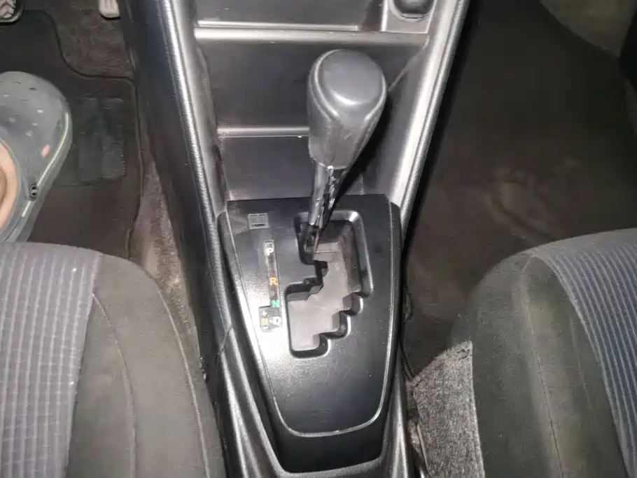 Toyota Yaris L 2021 — фото 16