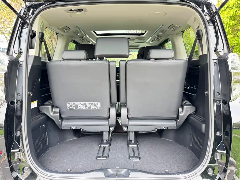 Toyota Vellfire 2020 — фото 26
