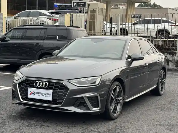 Audi A4L 2021