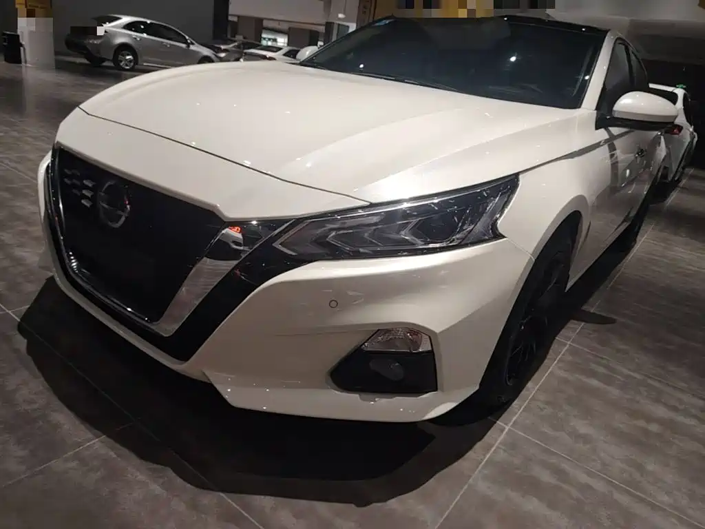 Nissan Teana 2022