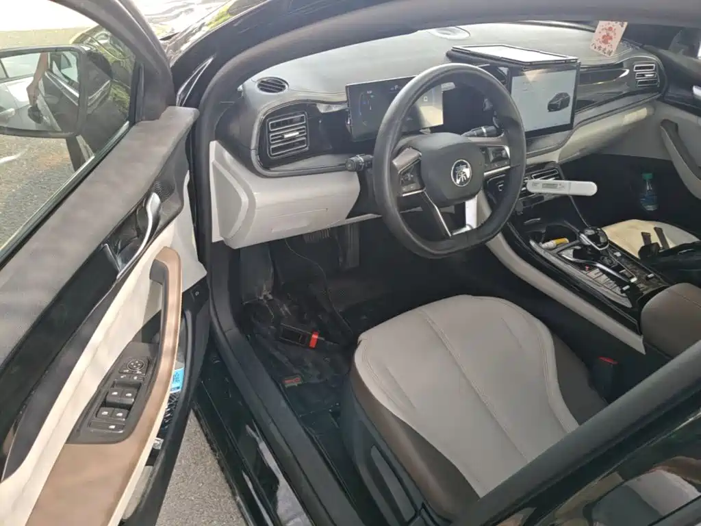 BYD Qin PLUS 2023 — фото 16