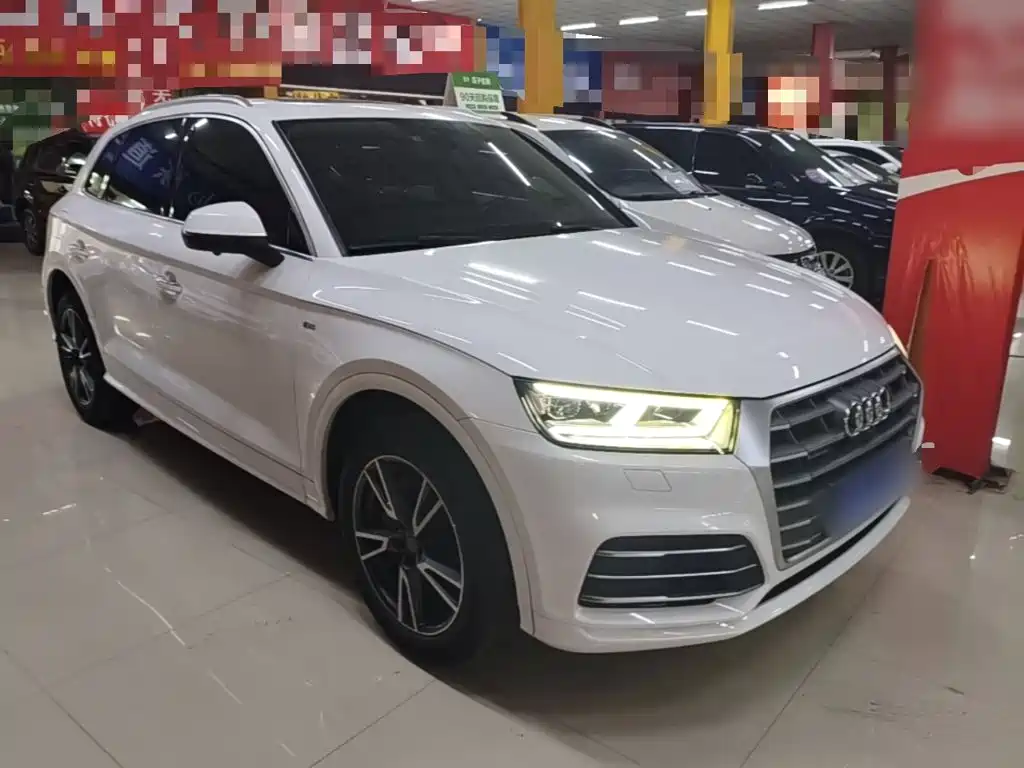 Audi Q5L 2019