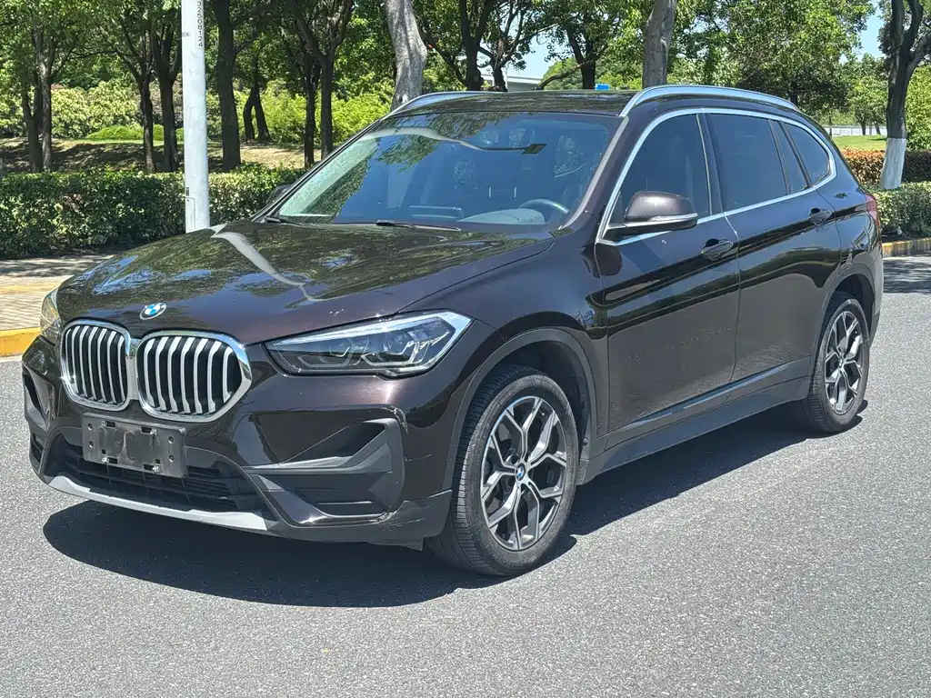 BMW X1 2022 — фото 1