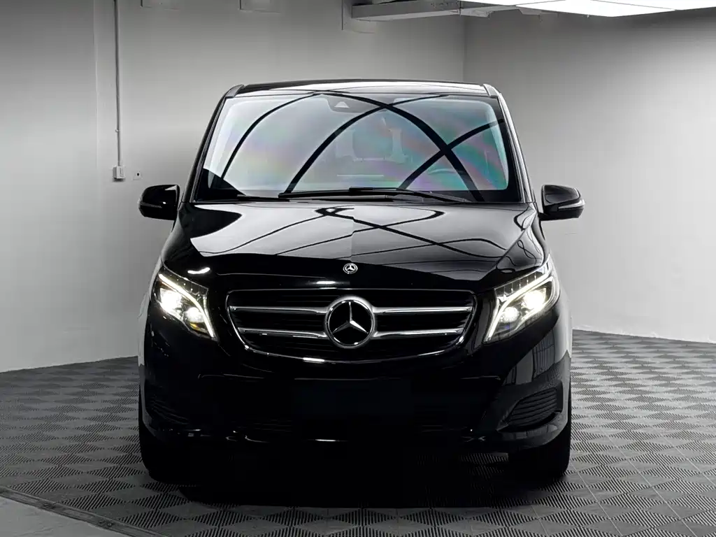 Mercedes-Benz V-Class 2020 — фото 2