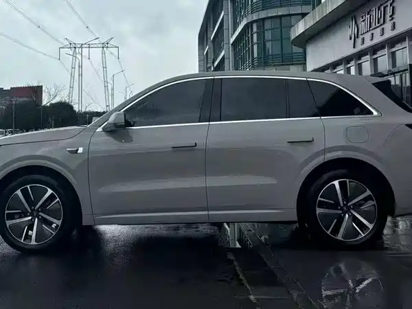 Li Auto L6 2024