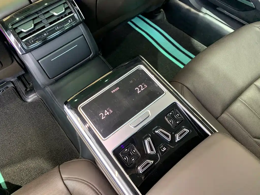 Audi A8 2020 — фото 16