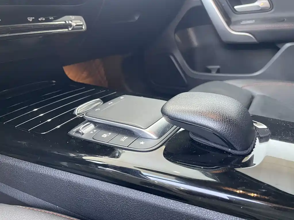 Mercedes-Benz A-Class 2023 — фото 13