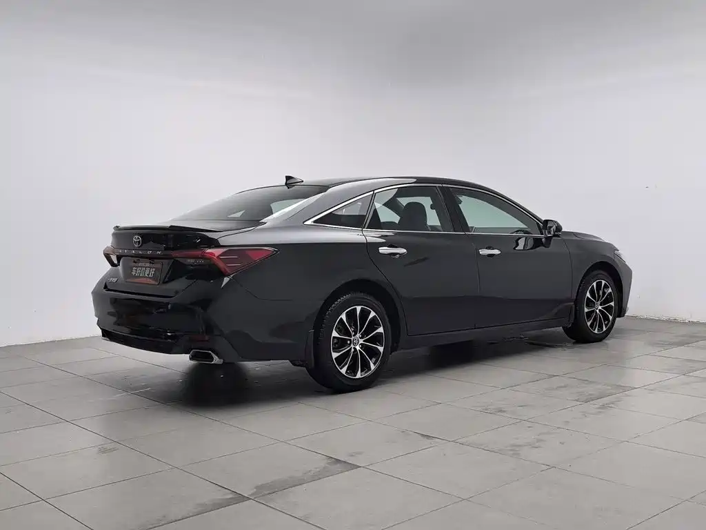 Toyota Avalon 2023 — фото 2