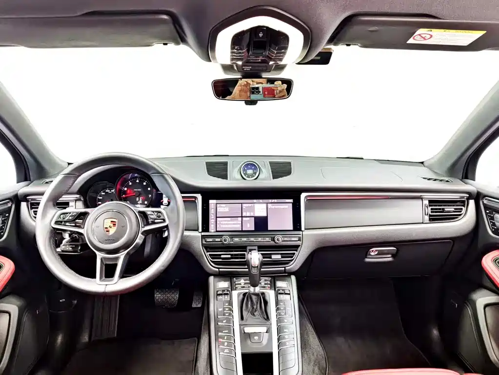 Porsche Macan 2020 — фото 12