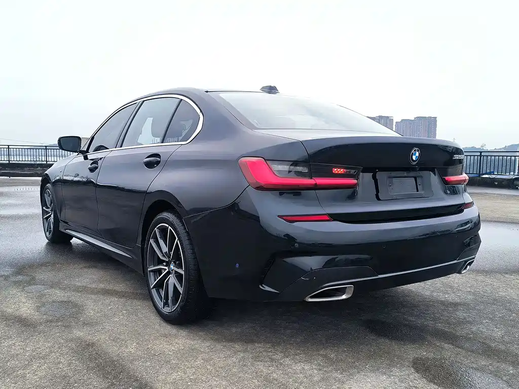 BMW 3 Series 2021 — фото 19