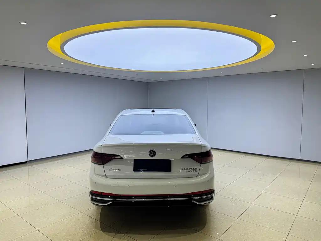 Volkswagen Sagitar 2022
