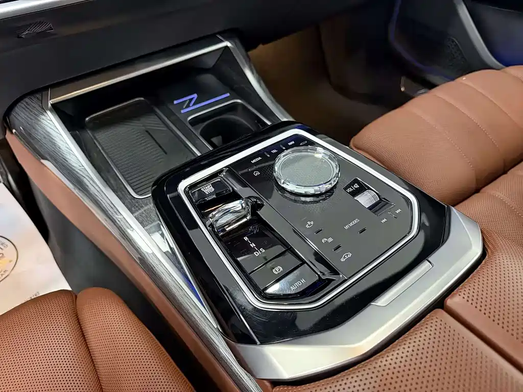 BMW 7 Series 2024 — фото 14