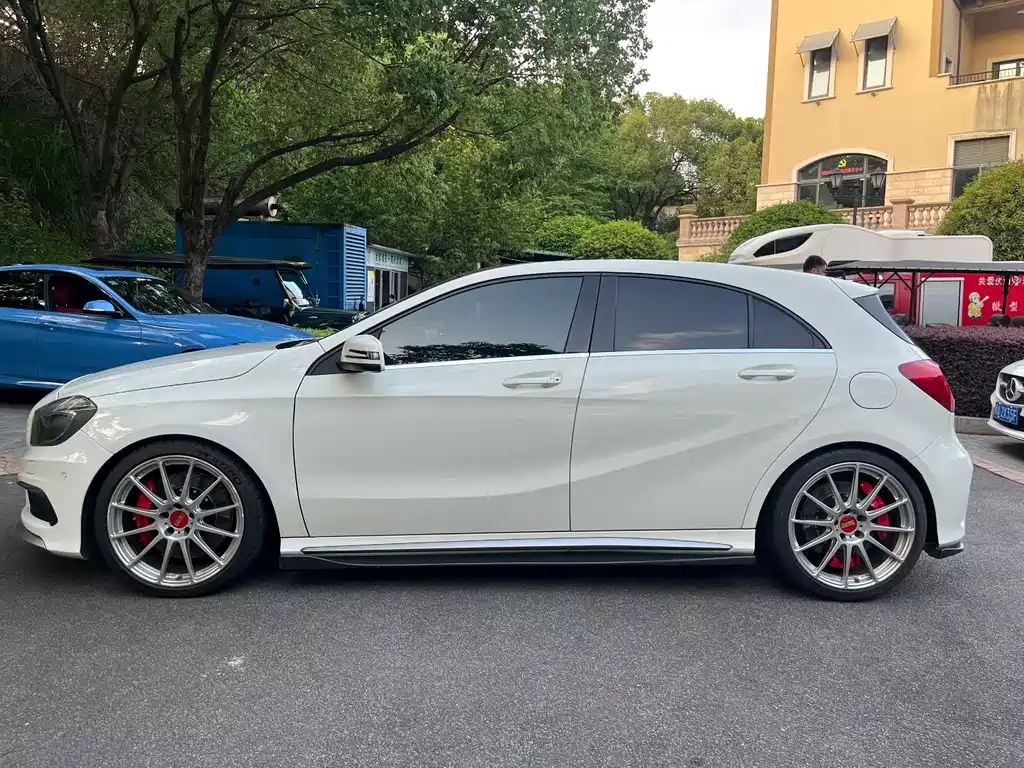 Mercedes-Benz A-Class AMG 2015 — фото 3