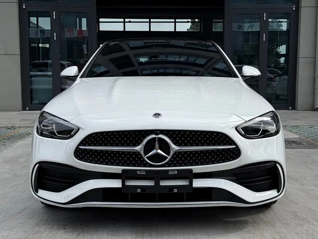 Mercedes-Benz C-Class 2024 — фото 1