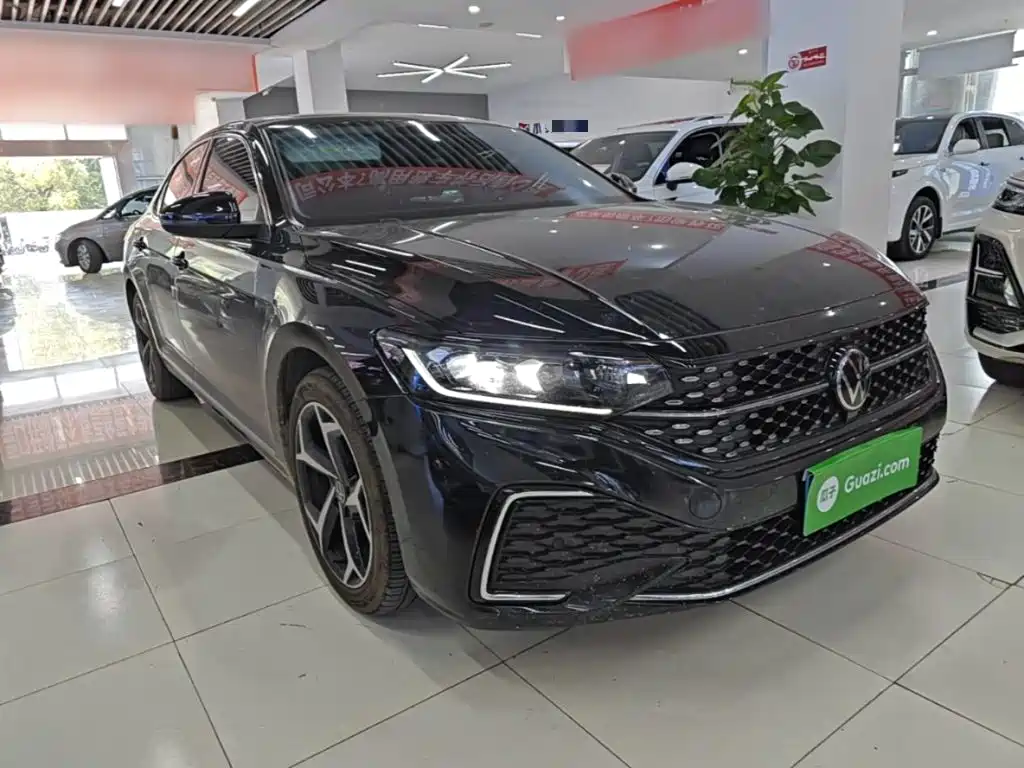 Volkswagen Passat 2024