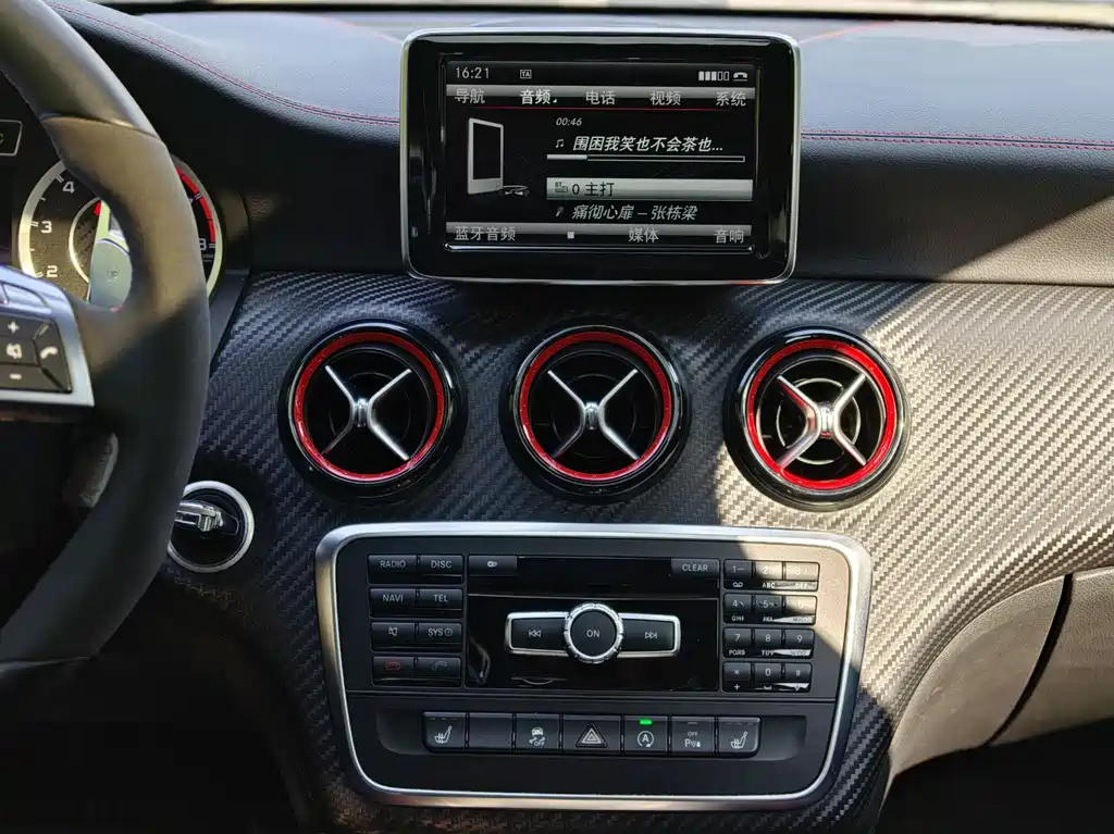 Mercedes-Benz A-Class AMG 2015 — фото 8