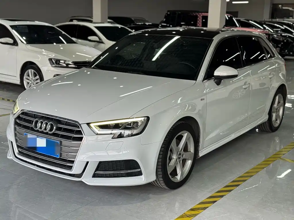 Audi A3 2021 — фото 1