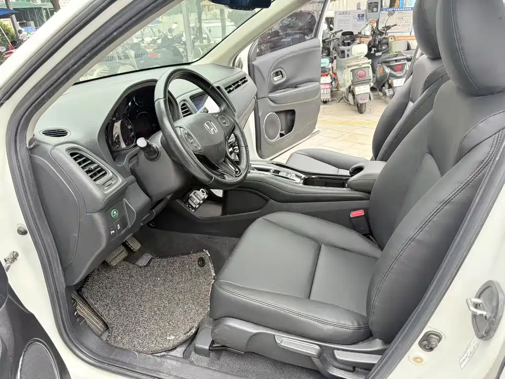 Honda Vezel 2016