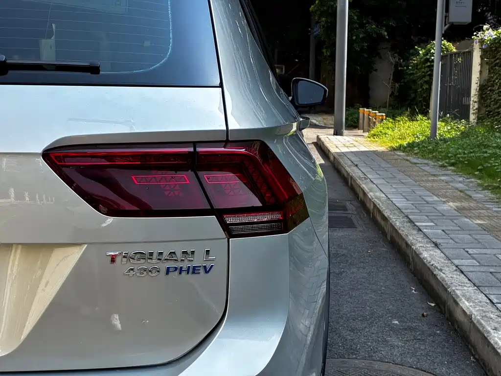 Volkswagen Tiguan L Plug-In Hybrid 2020 — фото 10