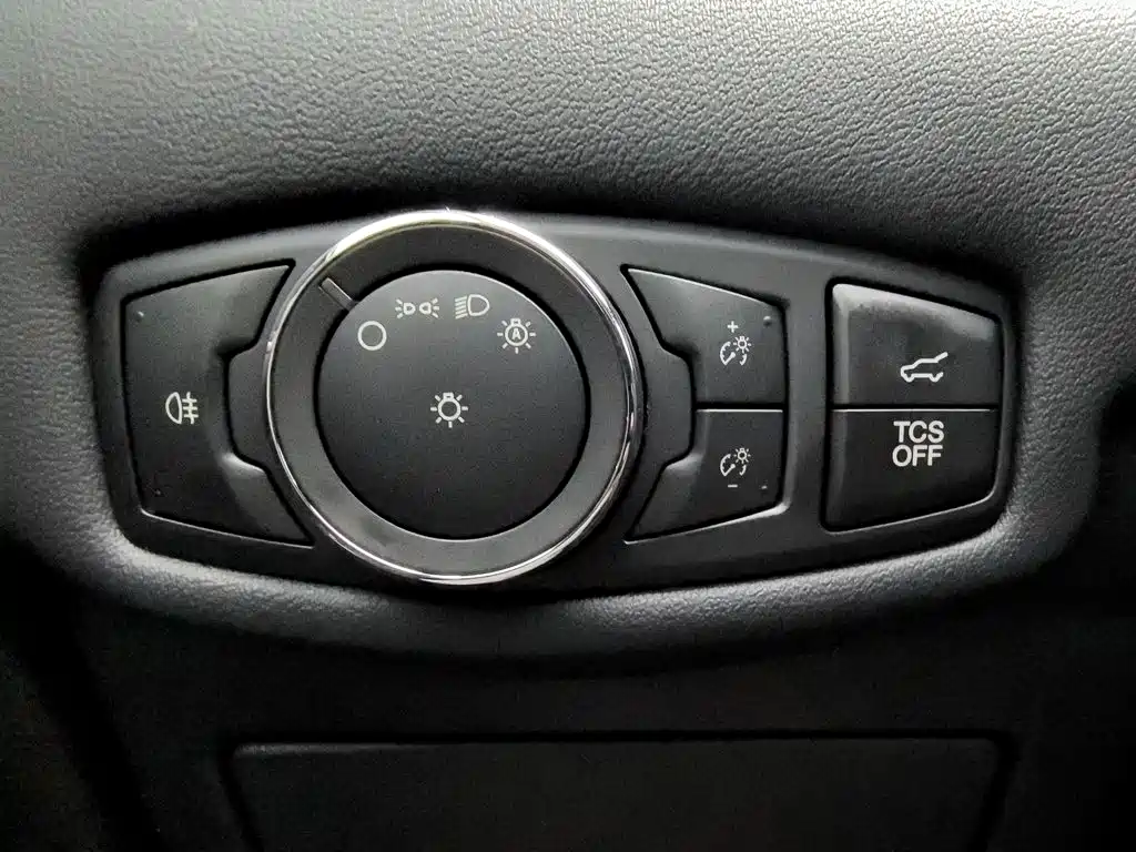Ford Edge 2023 — фото 21