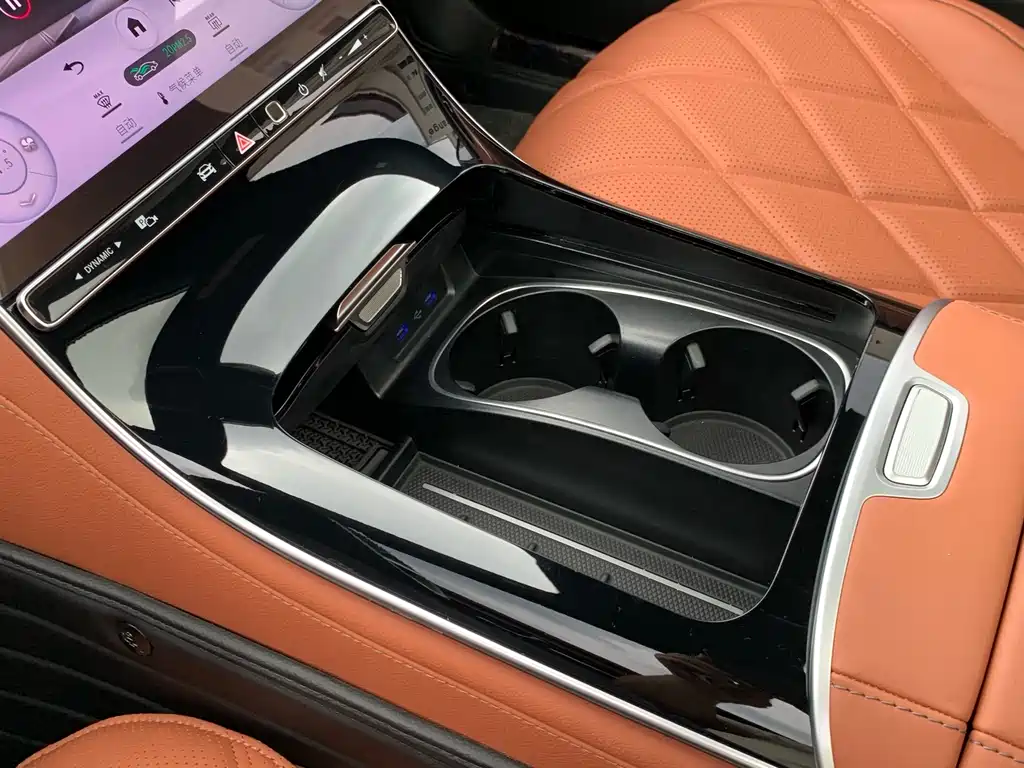 Mercedes-Benz Maybach S-Class 2025 — фото 21