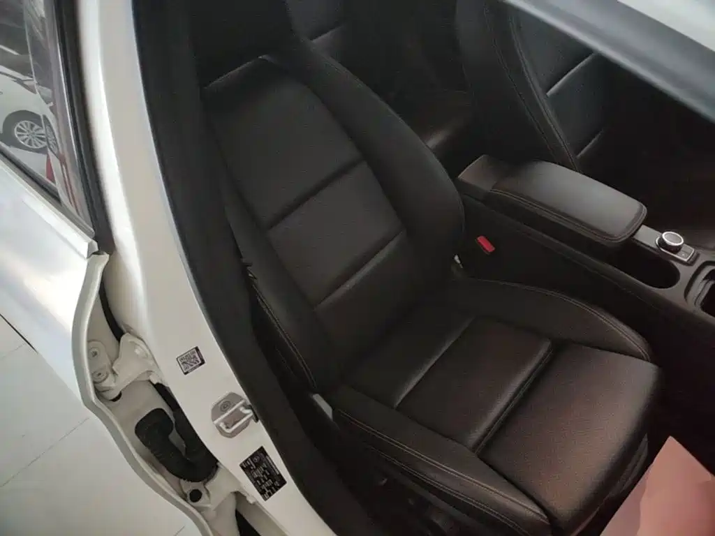 Mercedes-Benz GLA 2018 — фото 25