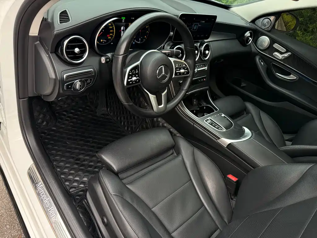 Mercedes-Benz C-Class 2019 — фото 11