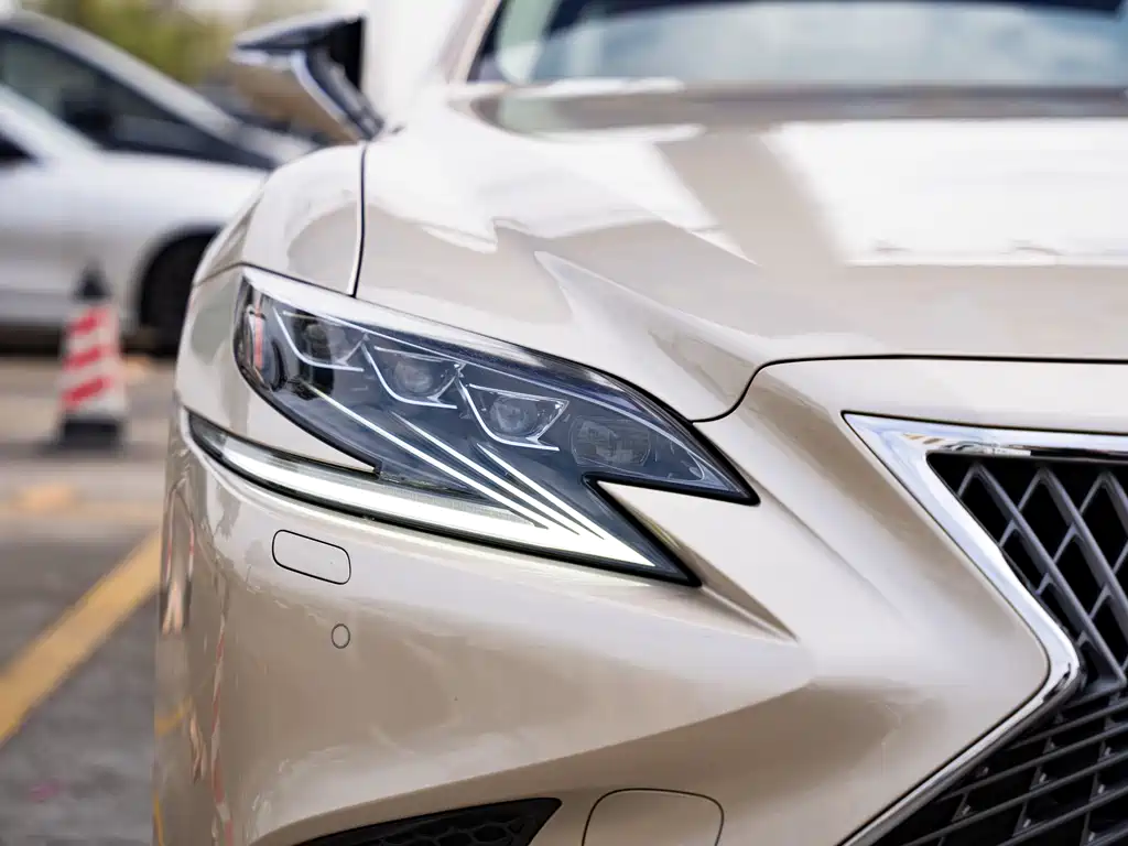 Lexus LS 2018
