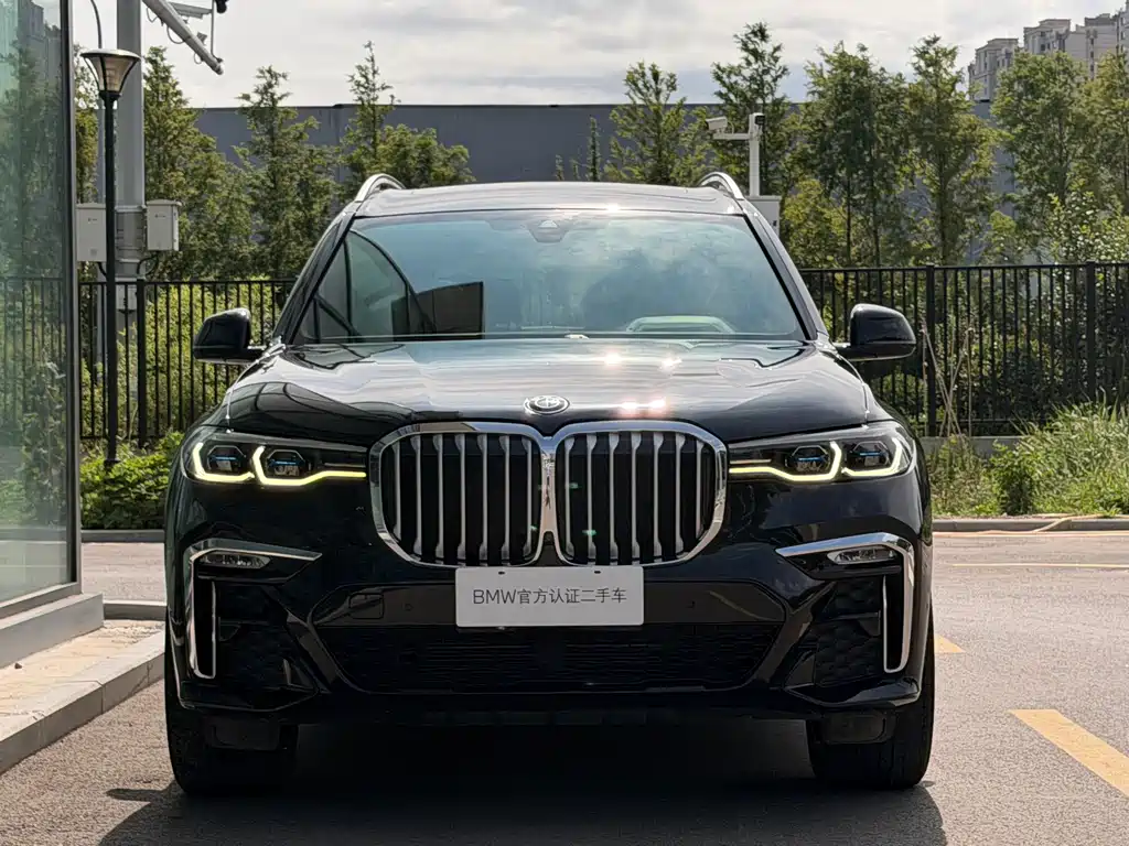BMW X7 2021