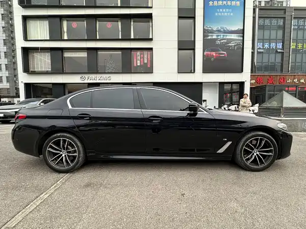 BMW 5 Series 2023