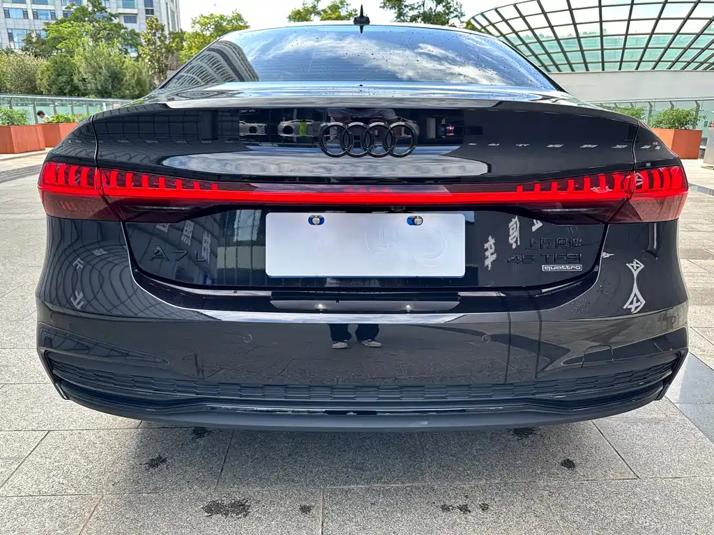 Audi A7L 2023 — фото 26
