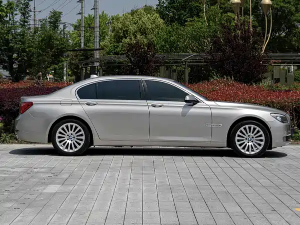 BMW 7 Series 2010
