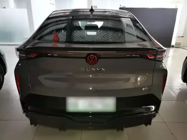Volkswagen Distinctive 06 2025
