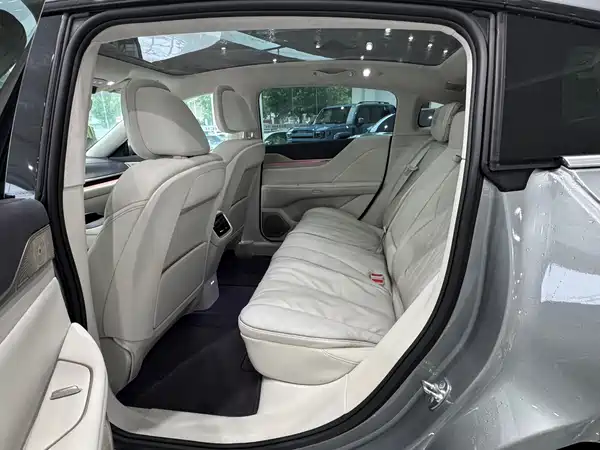 Buick Zhijing L7 2025