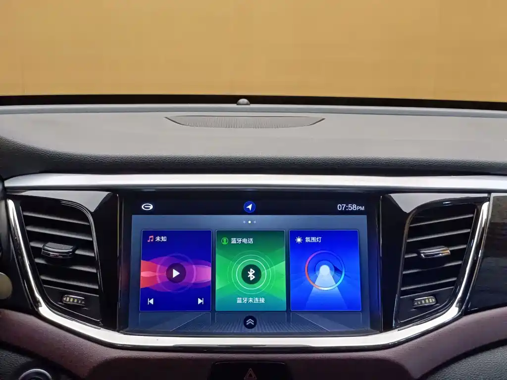 GAC Trumpchi GS8 2019 — фото 15